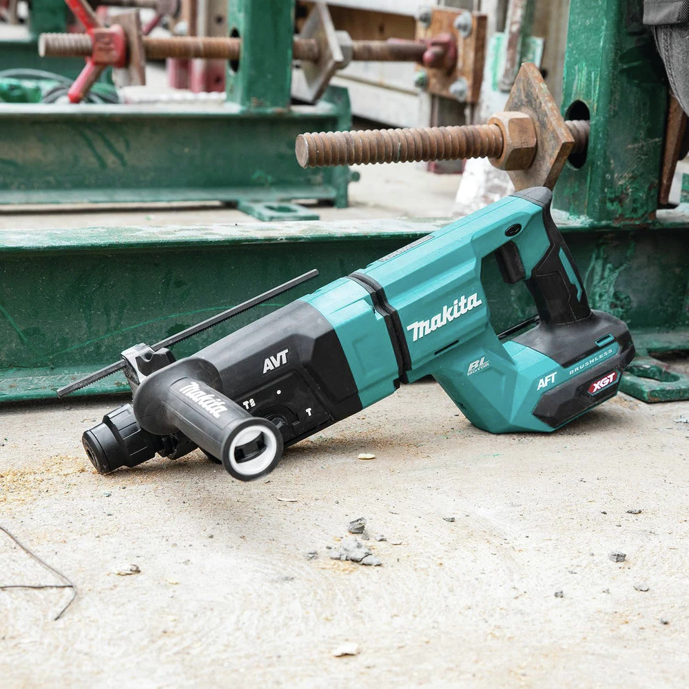 Makita GRH07Z 40V Max XGT Brushless Lithium-Ion 1-1/8 In. Cordless AFT/AWS Capable Accepts SDS-PLUS Bits AVT D-Handle Rotary Hammer (Tool Only) 13 Makita GRH07Z 40V Max XGT Brushless Lithium-Ion 1-1/8 In. Cordless AFT/AWS Capable Accepts SDS-PLUS Bits AVT D-Handle Rotary Hammer (Tool Only) - Image 11