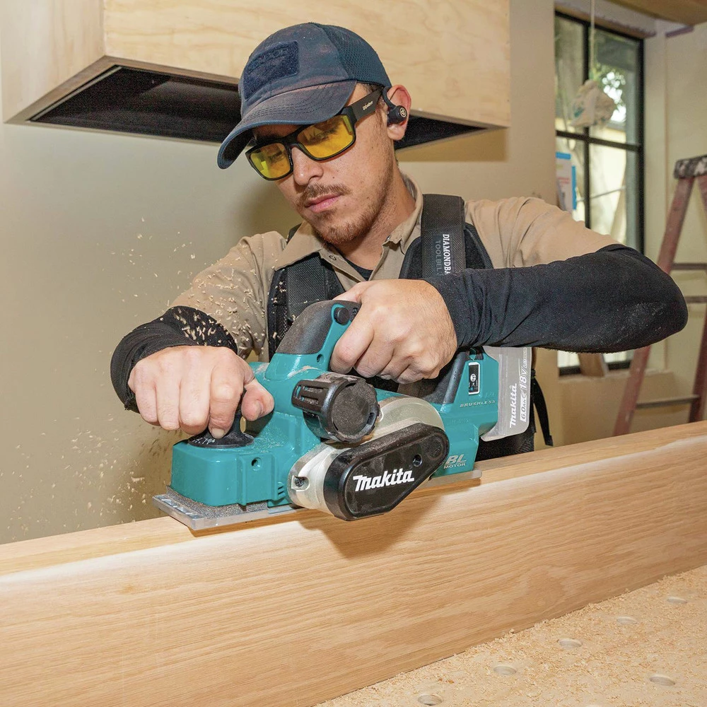 Makita XPK02Z 18V LXT AWS Capable Brushless Lithium-Ion 3-1/4 In. Cordless Planer (Tool Only) 20 Makita XPK02Z 18V LXT AWS Capable Brushless Lithium-Ion 3-1/4 In. Cordless Planer (Tool Only) - Image 18
